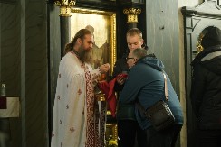 Ovu reč vernik treba da izgovori svešteniku u toku pričešća: Ako želi da mu bude 'na otpuštenje grehova i na život večni'