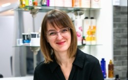 Frizerka Hana razbija mit: Evo da li treba farbati masnu kosu!