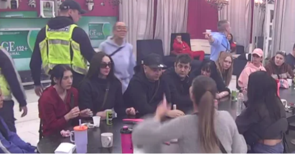 PREVARILA GA DOK JE BILA U OSMOM MESECU TRUDNOĆE? Skandalozni detalji o učesnici Elite izašli u javnost 