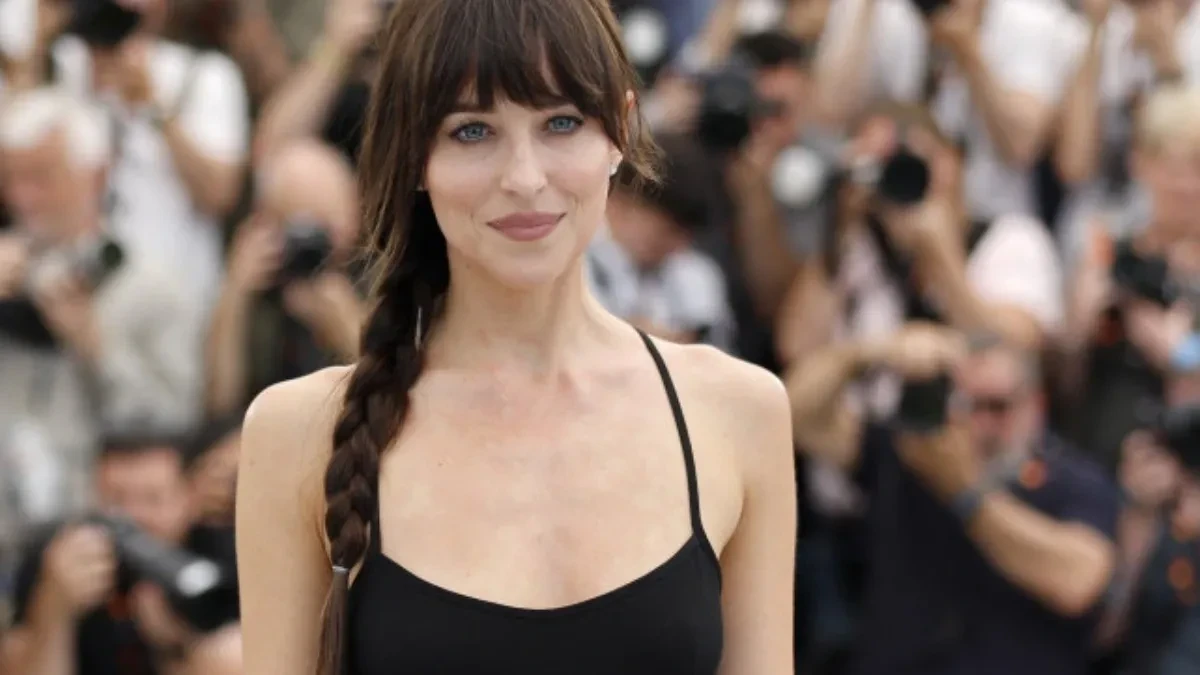 Pokazala zgodno telo, pa joj traže mane: Hirurg otkrio šta je radila Dakota Džonson