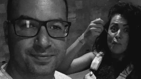 "PUTUJ S ANĐELIMA U RAJSKU KAFANU" Pevačica se bolnim rečima oprostila od preminulog kolege 