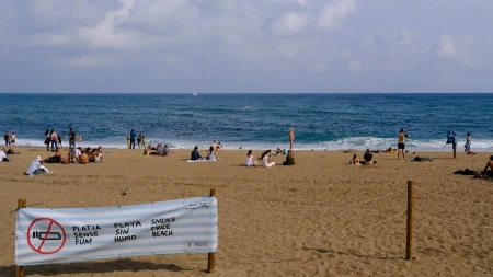 Zapališ cigaretu, kazna 500 evra - grad na Jadranu uvodi drastične mere