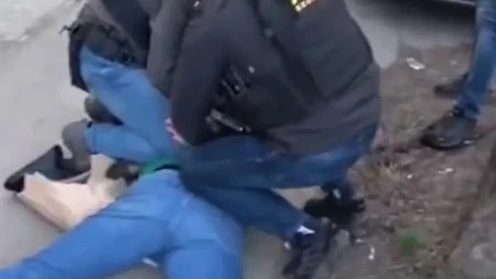 IZVLAČILI MILIONE IZ FIRMI, PA NOVAC TRPALI U DŽEP Uhapšeni u akciji protiv korupcije