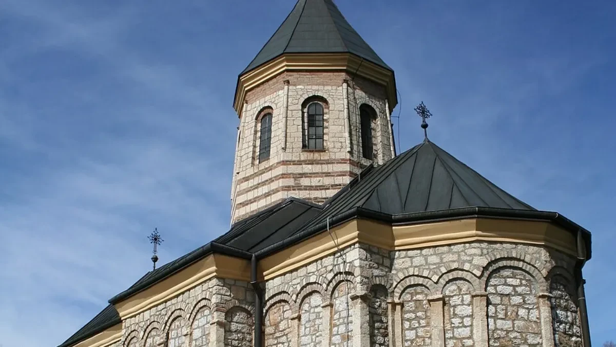 MISTERIOZNI KOVČEŽIĆ SA FRUŠKE GORE: U njemu se čuva jedna od NAJVEĆIH TAJNI, ali i svetinja Srbije