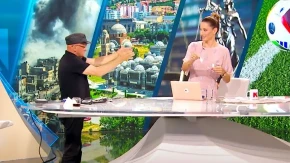 "GOLA SAM VODA..." Biba Struja dodirnuo Jovanu Joksimović, usledila šok reakcija! (FOTO)