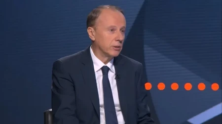 "NE MOŽE POLITIKA SA FAKULTETA" Vučić o obraćanju rektora Đokića i mogućoj kandidaturi