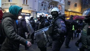 DIVLJANJE BLOKADERA ISPRED REKTORATA Napadali policajce, pozivali na njihovo ubistvo i skandirali 'UČK'" (VIDEO)