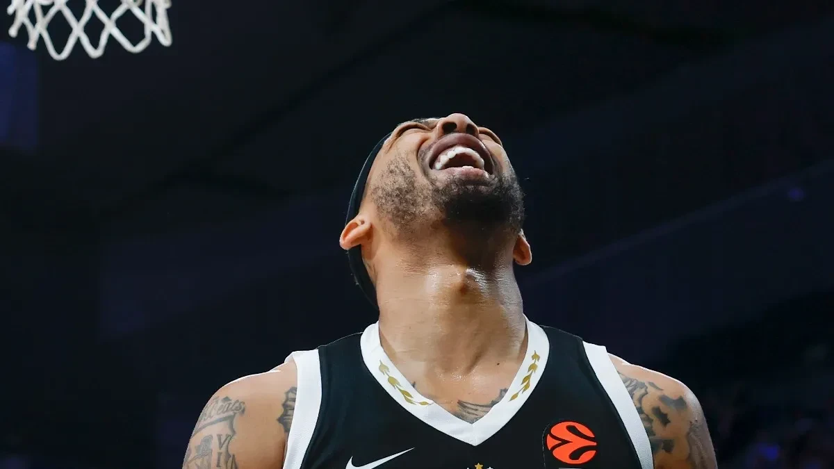 PRED DERBI Karlik Džons progovorio o novom ugovoru, ali i Saši Obradoviću