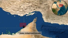 NAPADNUT TANKER PUN NAFTE U DUBAIJU! Direktno pogođen dronom, buknuo požar!