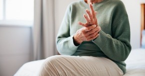 Svrbi vas levi dlan? Nisu samo pare u pitanju, poruka univerzuma će vas potpuno iznenaditi