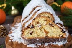 STARINSKI KOMISBROT SA SUVIM VOĆEM Poćiće vam voda na usta
