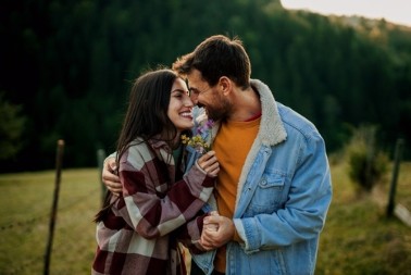 TRI HOROSKOPSKA ZNAKA U MARTU DOŽIVLJAVAJU PRAVU LJUBAV Mesec u Devici će ih zaslepiti 