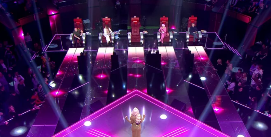 "KARLEUŠA PILA DŽIN, ĐANI I DESINGERICA ZAGLAVILI NAKON SNIMANJA" Opšti kolaps na snimanju "Pinkovih zvezda"