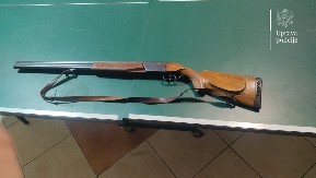 UHAPŠENA TROJICA ZBOG UBIJANJA I MUČENJA ŽIVOTINJA Policija zaplenila i dve puške