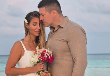 JELENA I SLOBA RADANOVIĆ SE VENČALI NA MALDIVIMA Napravili tajnu ceremoniju na plaži, objavljene prve fotke!
