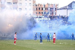 NOVI PAZAR - CRVENA ZVEZDA Haos u Pazaru, crveno-beli vode golčinom Tiknizjana