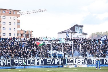 SKANDAL U NOVOM PAZARU Delije skandirale "Ratko Mladić", Pazarci odgovorili "Naser Orić" i "Kosovo je Albansko"