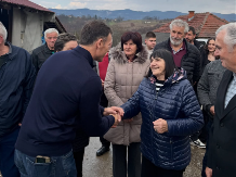 MINISTAR MALI U GUČI Dočekali ga srdačni meštani "Oni vide šta je urađeno, hoću da čujem šta nedostaje"