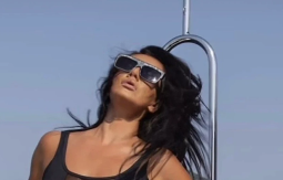 BAHATI SE U DUBAIJU Naša pevačica objavila snimak sa bazena na vrhu nebodera, a onda se obratila ovom muškarcu (VIDEO)