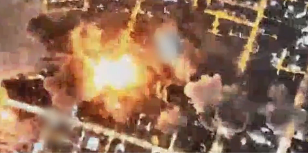 PAKAO U SRCU TEHERANA, GRUVALO JE NA SVE STRANE: Pedeset izraelskih aviona pogodilo Hamneijev podzemni bunker (VIDEO)