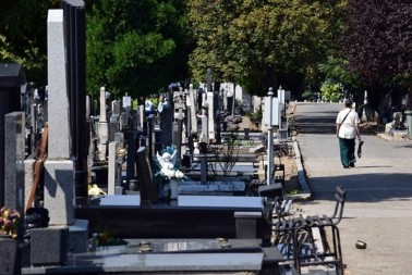 JEZIVA PREVARA NA GROBLJU Iskopavali tela, a onda ih prodavali ponovo – ovaj detalj ih je poslao u zatvor!