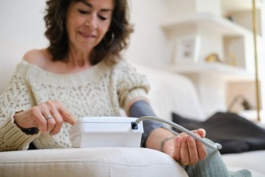 Bez trčanja i teretane: Ova jednostavna vežba za 2 minuta može pomoći u snižavanju krvnog pritiska