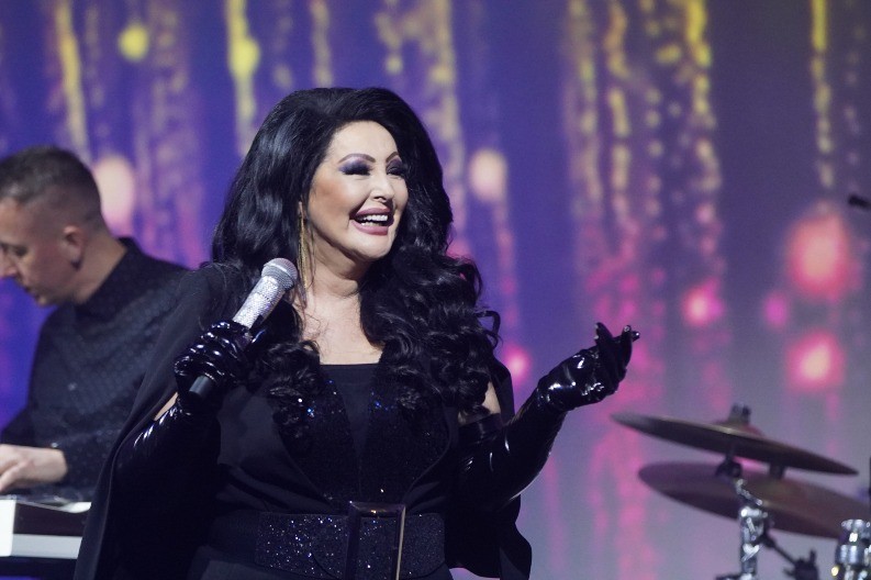 U HRVATSKOJ JE DOČEKALA DOJAVA O BOMBI Drama na nastupu Dragane Mirković, evakuisan klub 