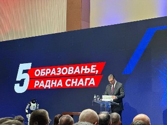 OGROMAN POMAK KROZ PROGRAM DUALNOG OBRAZOVANJA Vučić: Zato su skočili, dirnuli ste u osinje gnezdo
