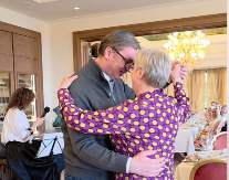 OSMOMARTOVSKO IZNENAĐENJE: Vučić organizovao slavlje za žene iz Predsedništva (VIDEO)