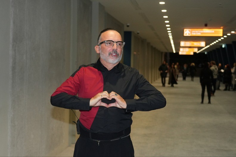 OVO JE PRAVI RAZLOG OTKAZIVANJA KONCERTA? Javnost ogorčena na Tonija Cetinskog: "Licemerni smrad" 