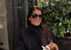 NIJE OD ŽELJKA! Milica Mitrović pokazala raskošni poklon koji je izazvao buru komentara (FOTO)