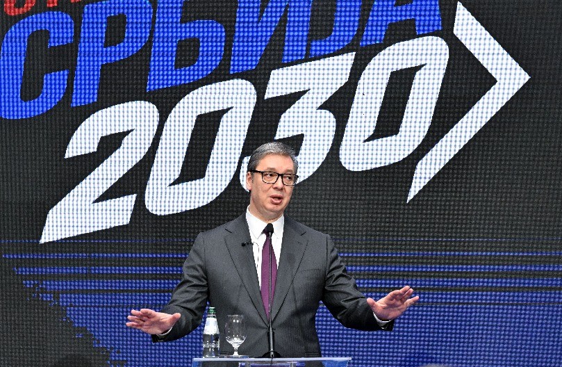 MIR, STABILNOST, NEZAVISNOST - TO JE TEMELJ NA KOJEM GRADIMO NAPREDAK Vučić se oglasio u nedelju veče