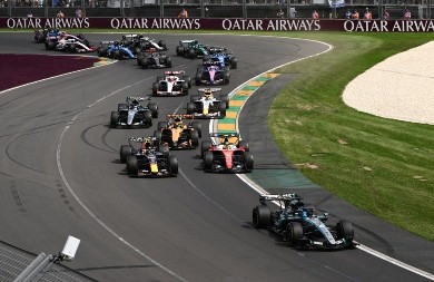 DOMINACIJA MERCEDESA Rasel pobedom u Australiji započeo novu sezonu Formule 1