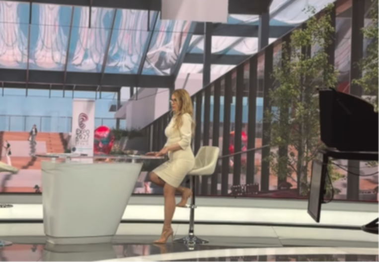 IZNENAĐENJE ZA VODITELJKE RTS U PROGRAMU UŽIVO: Divan gest ministra Malog (VIDEO)