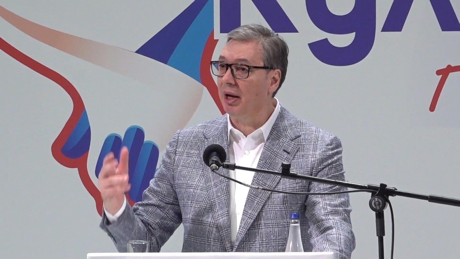 ''STUDENTSKA LISTA, A STUDENATA NIGDE'' Predsednik Vučić u tri poteza poklopio blokadere! 