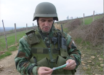 IZBACILI SU 100 MILIONA LETAKA DA ZASTRAŠE SRBE, NAŠI VOJNICI IM SE SMEJALI U LICE! NATO se te 1999. ŽESTOKO OBRUKAO