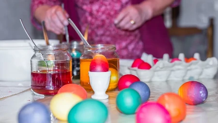 SVEŠTENIK UPOZORAVA Ove 3 boje za uskršnja jaja treba da izbegavate