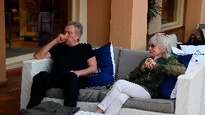 Dok se ostali varaju, on 63 godine nije pogledao drugu ženu: Evo šta rade svaki dan!