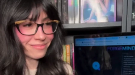 ODLEPILA JE ZA ČETBOTOM! Sara se zaljubila u veštačku inteligenciju - zajedno su više od godinu dana, a evo na koji način funkcioniše INTIMA (VIDEO)