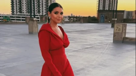 JEDE PASULJ IZ POZLAĆENIH TANJIRA Pevačica živi u milionskoj vili na Floridi, bez kućne pomoćnice!