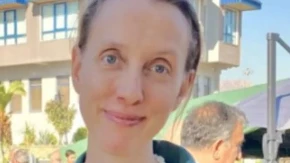 OVO JE OTETA AMERIČKA NOVINARKA Usred bela dana je kidnapovala najmanje dva muškarca sa dva automobila 