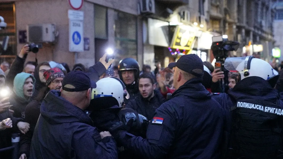 PEVALI SU PORED MESTA GDE IM JE POGINULA KOLEGINICA! Blokaderi bez stida i obraza: Zašto sada ne zahtevaju istragu?