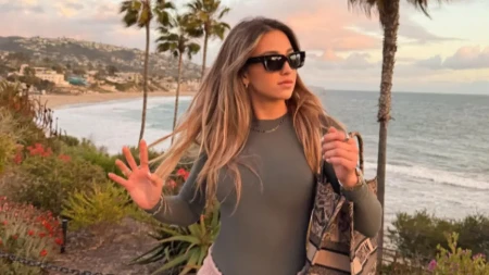 ĆERKA NAŠE PEVAČICE RADI ZA TRAMPA! Vozi se automobilom od pola miliona!