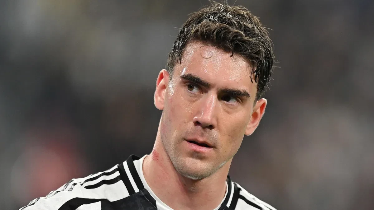 DUŠAN VLAHOVIĆ PONOVO SREĆAN U LJUBAVI Nedavno raskinuo, sad usledio šok! 