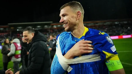 KAŽETE, POKERAŠ? Džeko izašao pred narod pa održao hit govor