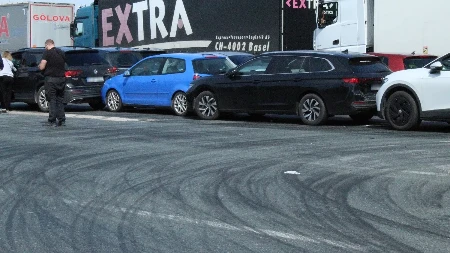 POTPUNA AGONIJA NA BATROVCIMA! Lančani sudar pet vozila, SADA SE ČEKA JOŠ DUŽE (FOTO)