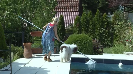 NAŠA VODITELJKA IMA VIKENDICU NA OBODU BEOGRADA Napravila raj na zemlji, ogroman bazen i veštački potok (FOTO)