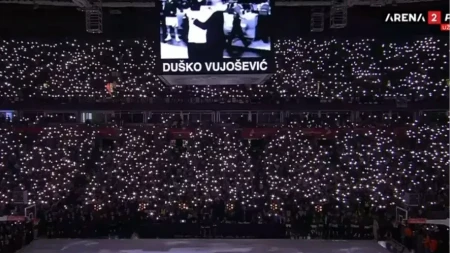 FILM, SUZE I BOL Beogradska arena i Partizan se na nezapamćen način oprostili od legende kluba - Duška Vujoševića