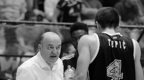 "MIŠA JE BIO..." Kako je Duško Vujošević postao kum čuvenom navijaču Partizana (FOTO)