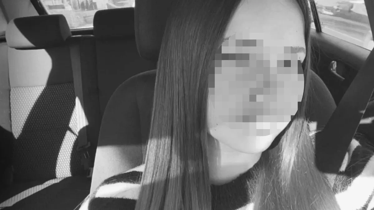 NOVI PAZAR U SUZAMA, DANAS SAHRANA NASTRADALE DEVOJČICE Poginula dok se vozila sa drugaricom na trotinetu